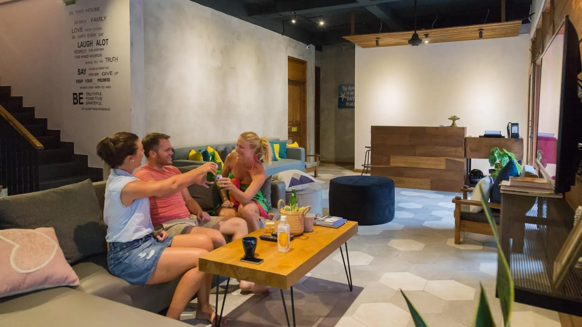 Interconnection Hostel Kuta Lombok 0*,