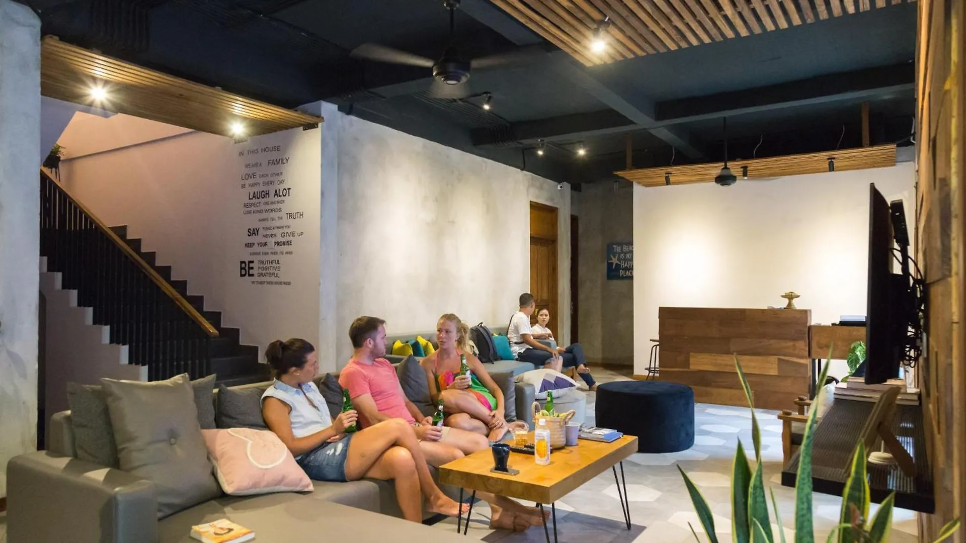 Interconnection Hostel Kuta Lombok