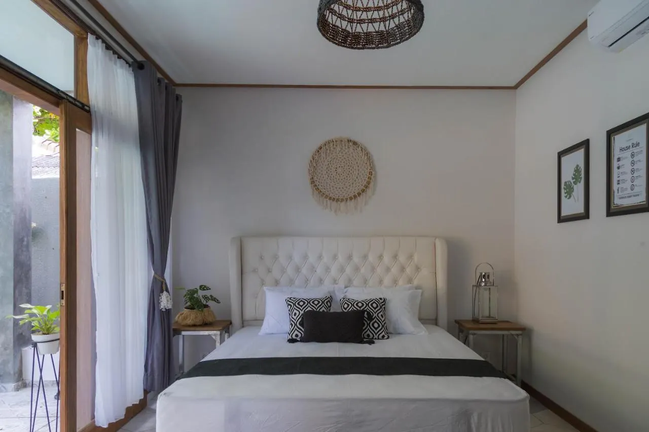 Interconnection Hostel Kuta Lombok